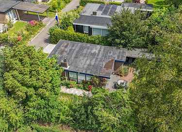 Bungalow with a covered patio in Zeeland - 24