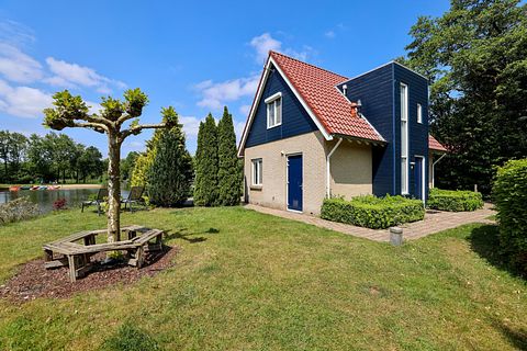 Ruime 8-persoons vakantiewoning aan het water - 3
