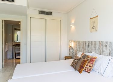 Luxury apartment with sea view on the beach - 6
