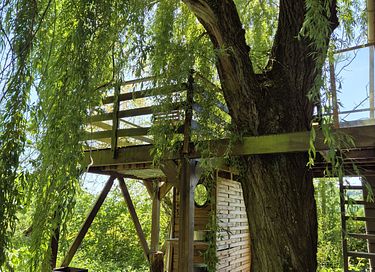 Außergewöhnliches Baumhaus direkt am Wasser - 2