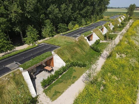 Unieke 'hotelkamer' in een dijk (Zeeland) - 4
