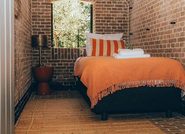 Luxury 5-person suite in a former fort - 14