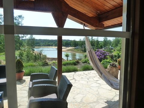 Chalet met uitzicht over een recreatiemeer - 2