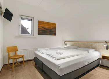 Waterfront holiday home with private sauna - 10