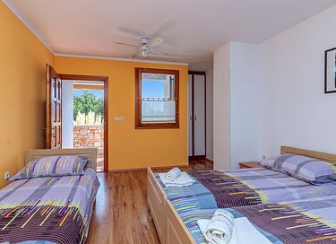 Group accommodation with private pool - 31