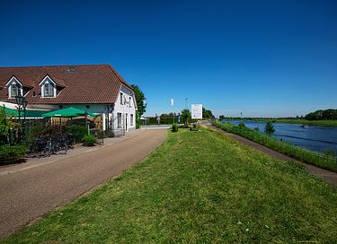 Urlaub auf Ihrem eigenen Hausboot genießen - 24