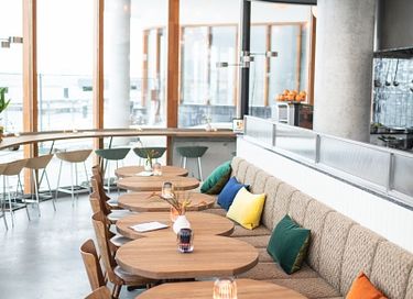 Luxury suite in Amsterdam right on the river - 10