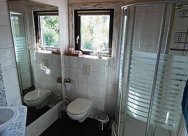 Vakantiehuis met uitzicht op een meer - 13