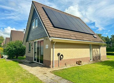Attractive holiday home 3.5 km from the sea - 3