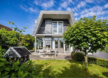 Luxury villa in the dunes for 4 people