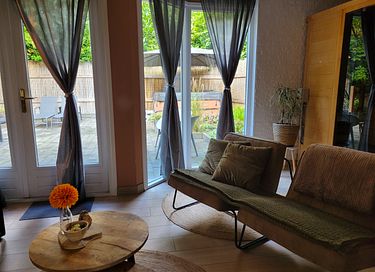 Luxuriöses Waldhaus mit Wellness - 16