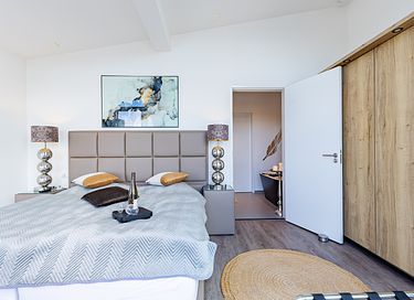 Penthouse on the beach with large balcony - 12