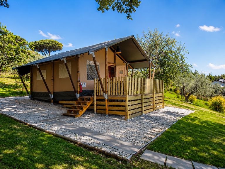 Tenda per famiglie sul Lago di Bolsena in Italia - 1