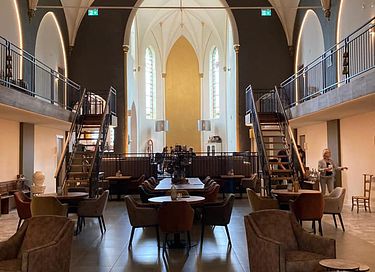 Unique hotel in a beautiful neo-Gothic church - 11