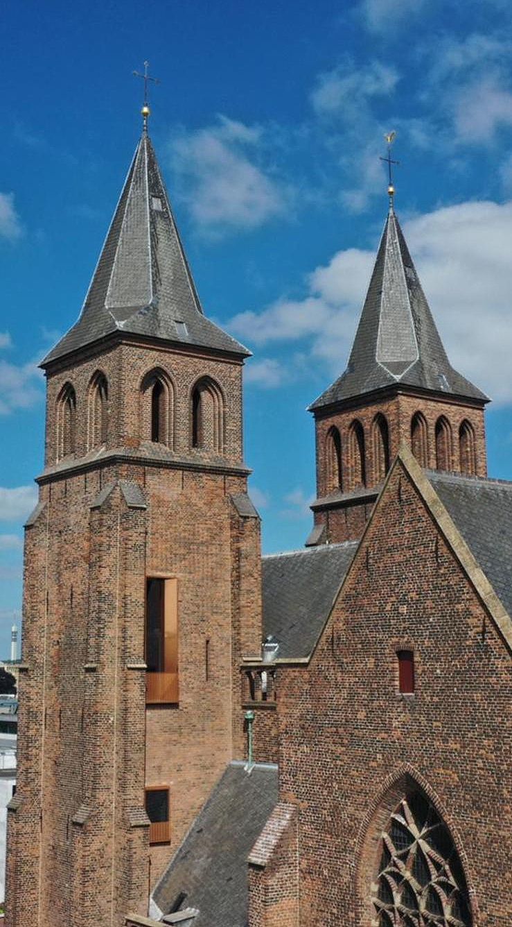 Overnachten in een luxe kerktoren vol kunst - 1