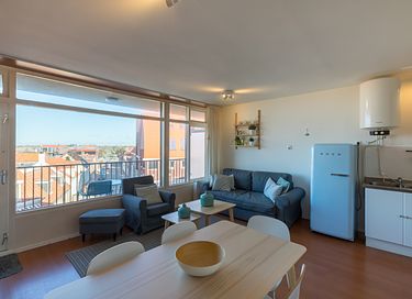 Apartment with balcony right by the sea - 5