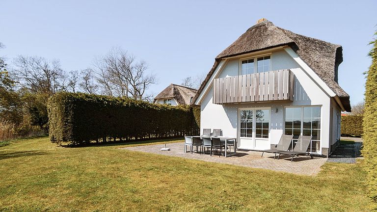 Comfortable holiday home with large garden - 1