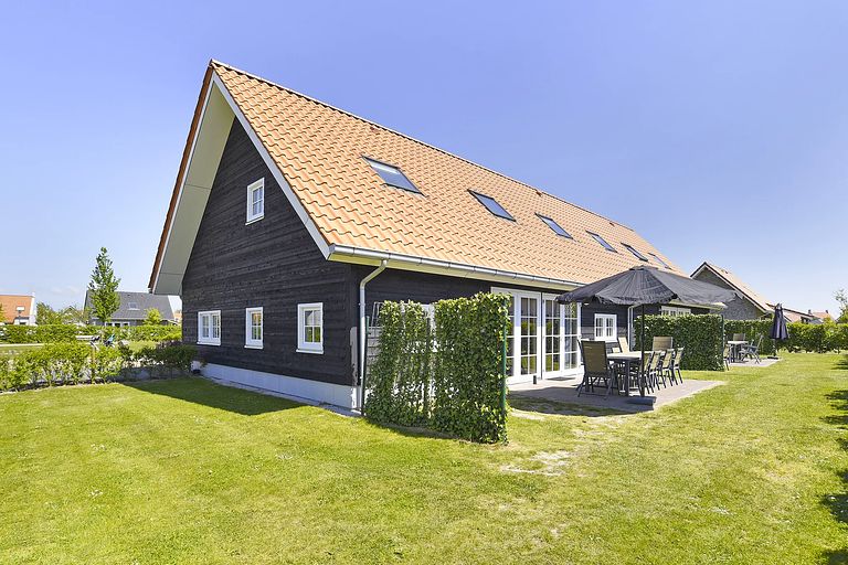 Luxuriöse Gruppenunterkunft mit Sauna und Sonnendusche - 1