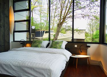 Belle péniche au design contemporain - 48