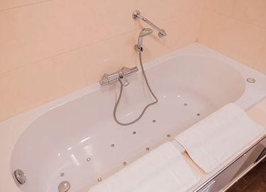 Cosy room with whirlpool on Terschelling - 10