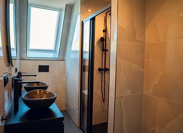 Luxuriöse Gruppenunterkunft mit privatem Innenpool - 27