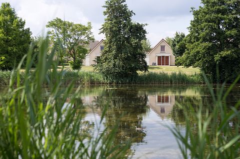 Vrijstaande woning aan het water in Limburg - 2