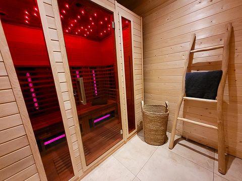 Schönes Waldhaus mit luxuriösem privatem Wellness - 2