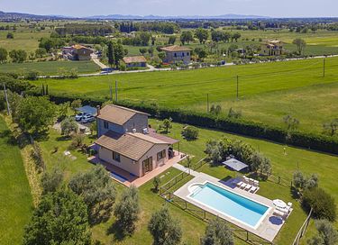 Vakantievilla met zwembad op het platteland - 15