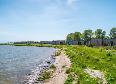 Luxe familiehuis aan het IJsselmeerstrand - 17