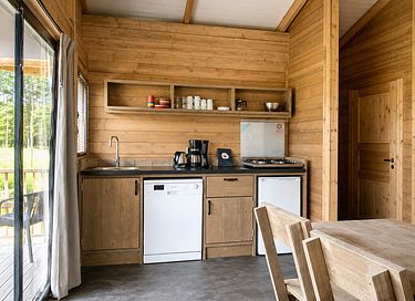 Lodge adapté aux enfants avec une grande véranda - 3