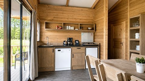 Lodge adapté aux enfants avec une grande véranda - 3