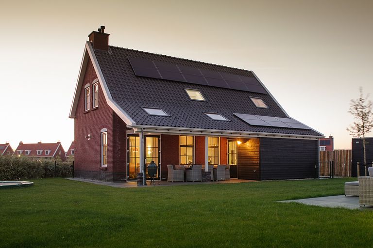 Familienhaus mit Spielzimmer und eigenem Wellness-Bereich - 1