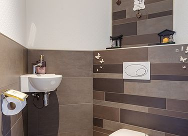 Spacious holiday home with hot tub and garden - 30