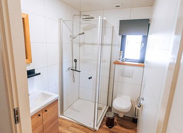 Tiny house met veranda in Drenthe voor 4 personen - 9