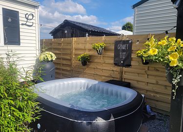 Logement de vacances avec jacuzzi au bord de l'eau - 3