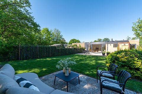 Attractive bungalow with outdoor shower - 2
