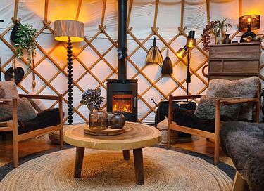 Luxe yurt met houtkachel en privé sanitair - 3
