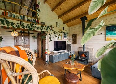 Attractive log cabin close to beach and sea - 5