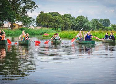 Wellnessdome aan het water met hottub - 42