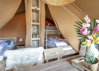 Safari lodge for 5 persons at the waterfront - 10