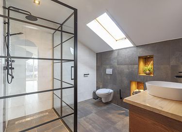 Rummelig og luksuriøs villa tæt på havet - 32