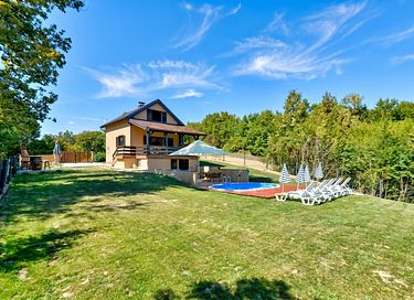 Quiet holiday home with pool - 18