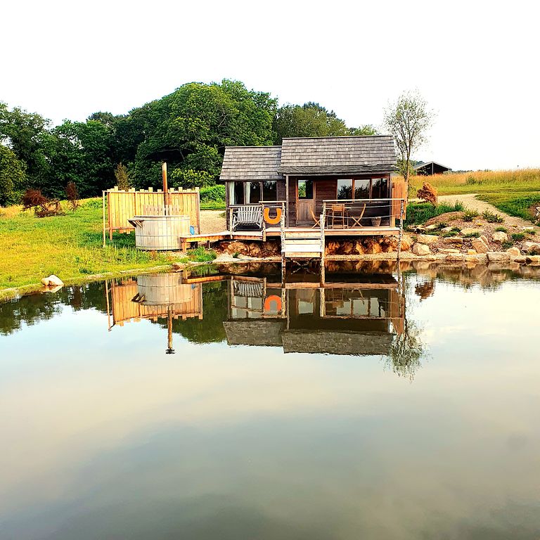 tiny house au bord de l'eau avec bain à remous privé - 1