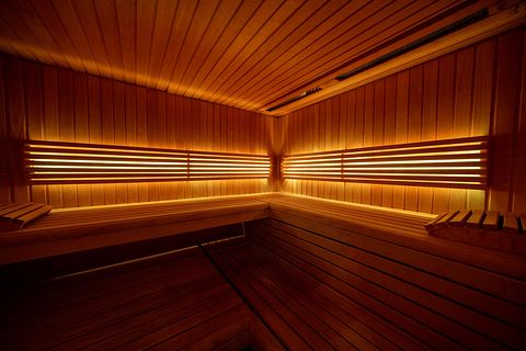 Night in a private spa with large pool - 4