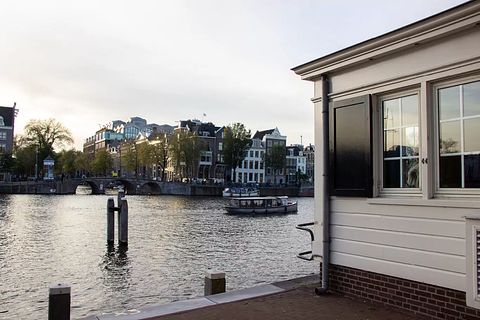 Bridge house in the center of Amsterdam - 2