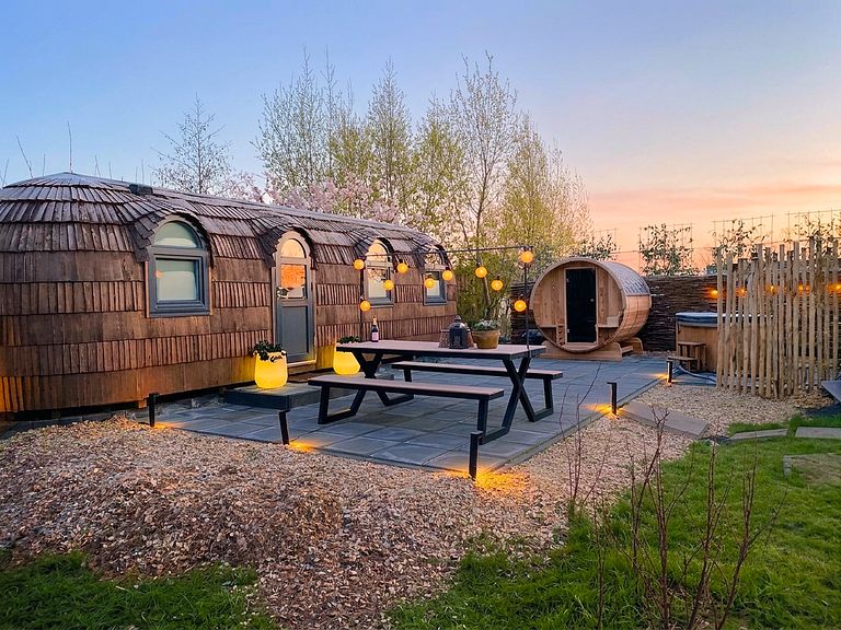 Tiny Retreat met Dieren & Wellness - 1