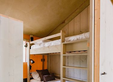 Luxury glamping lodge with private hot tub - 11