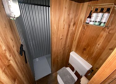 Maison enveloppante de bien-être avec sauna et bain à remous - 15