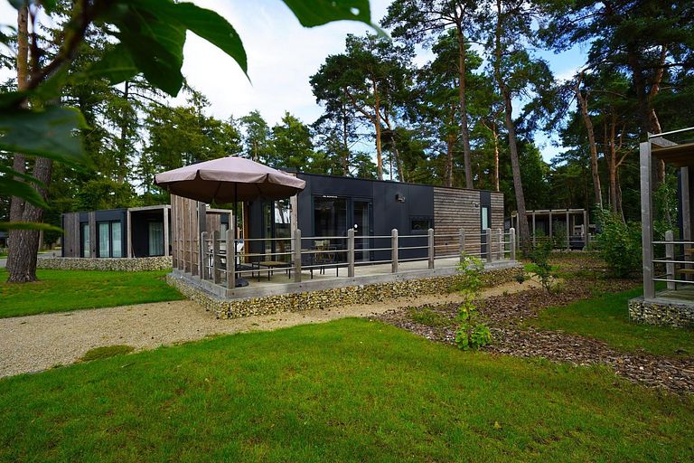 Moderne vakantiewoning met terras - 1