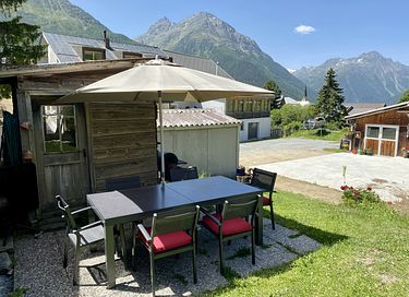 Geräumige Wohnung in denkmalgeschütztem Gebäude - 26